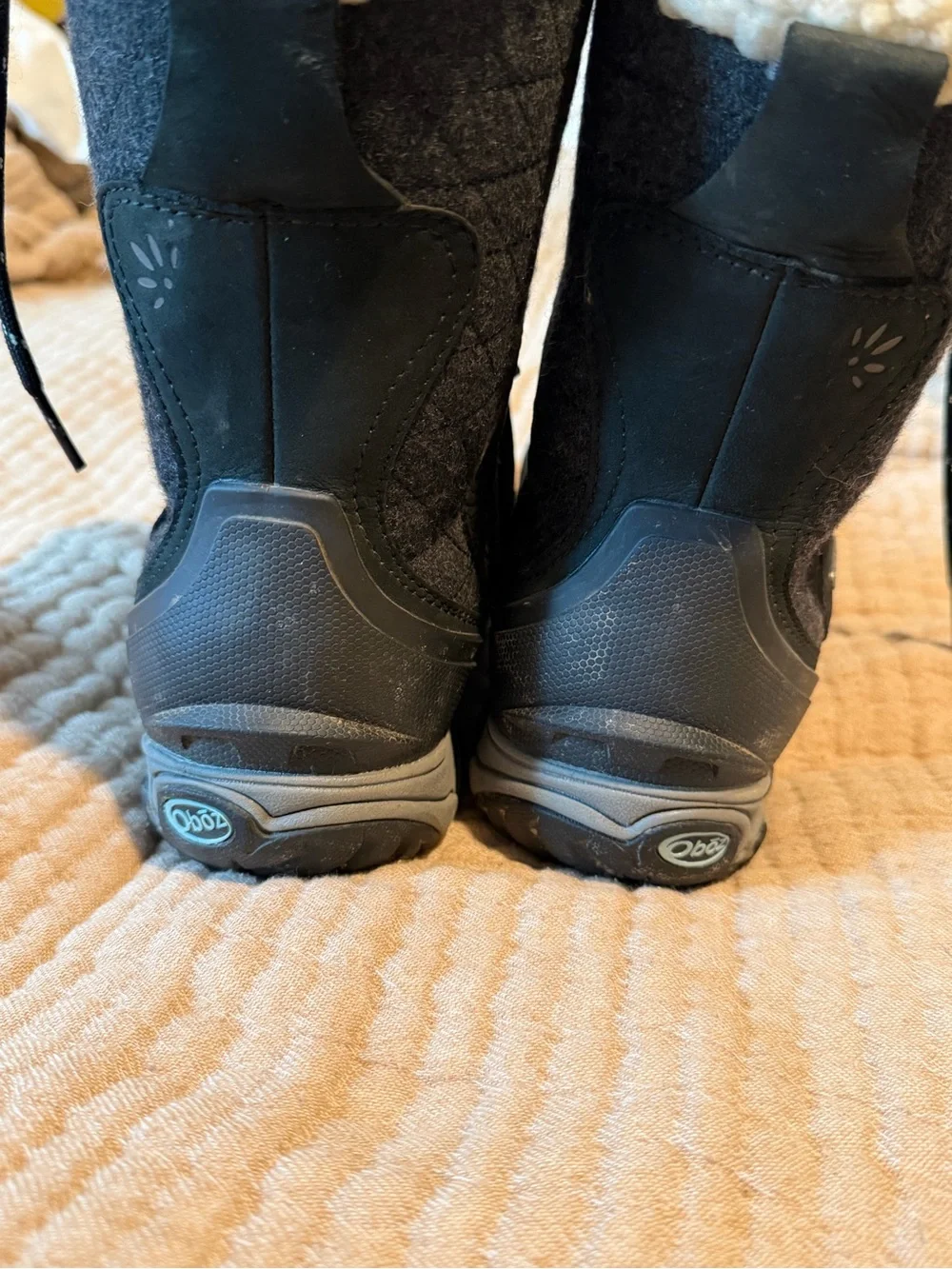 Women's Black Winter Lace-Up Boots with Cozy Faux Shearling